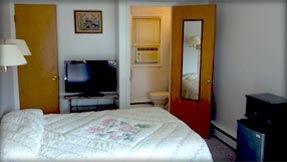 Oak Crest Motel Rooms in Adams, WI